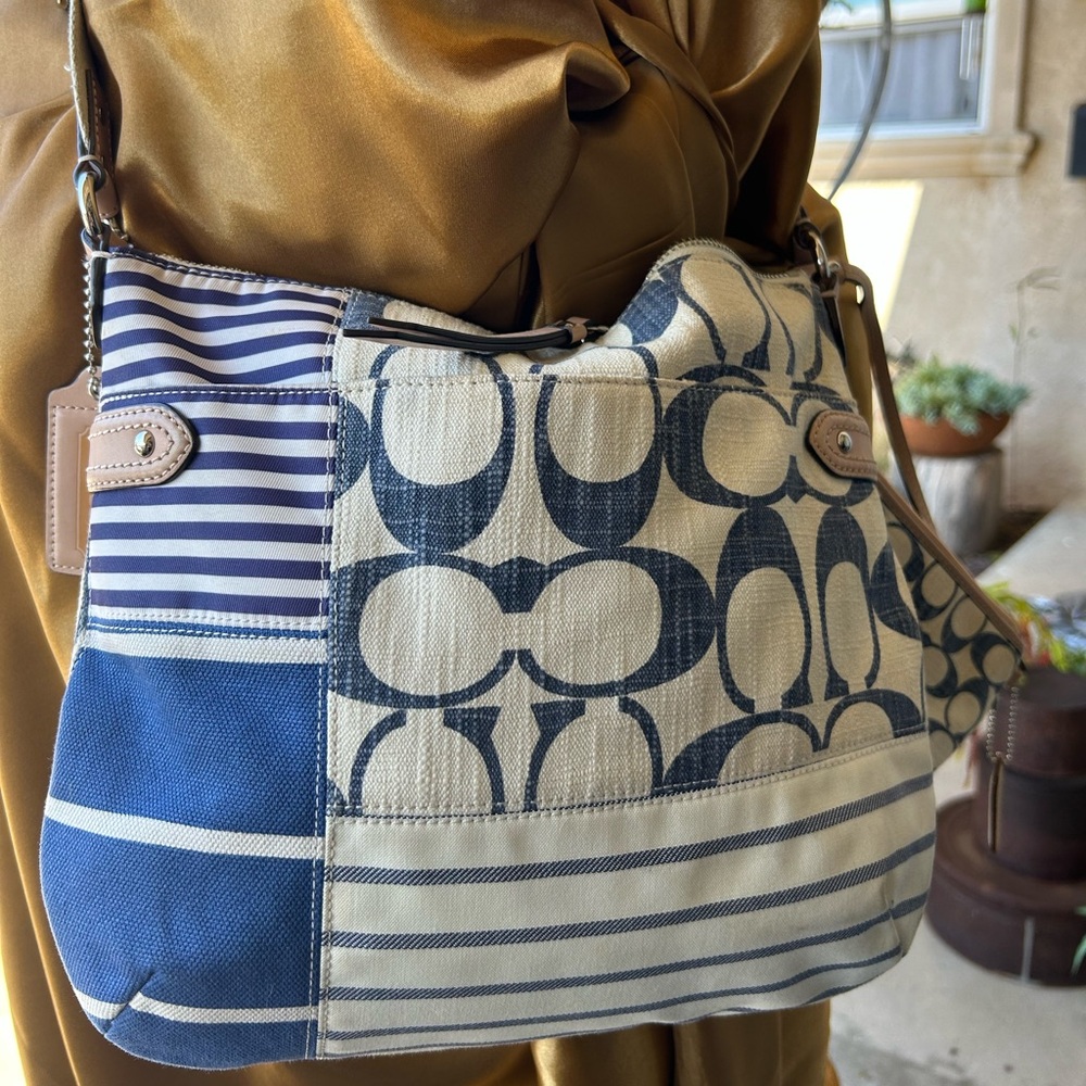 Coach Daisy Patchwork Hobo Bag 🐟 - Gem